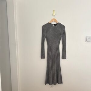 Elegant Quince Gray Ribbed Knit Dress